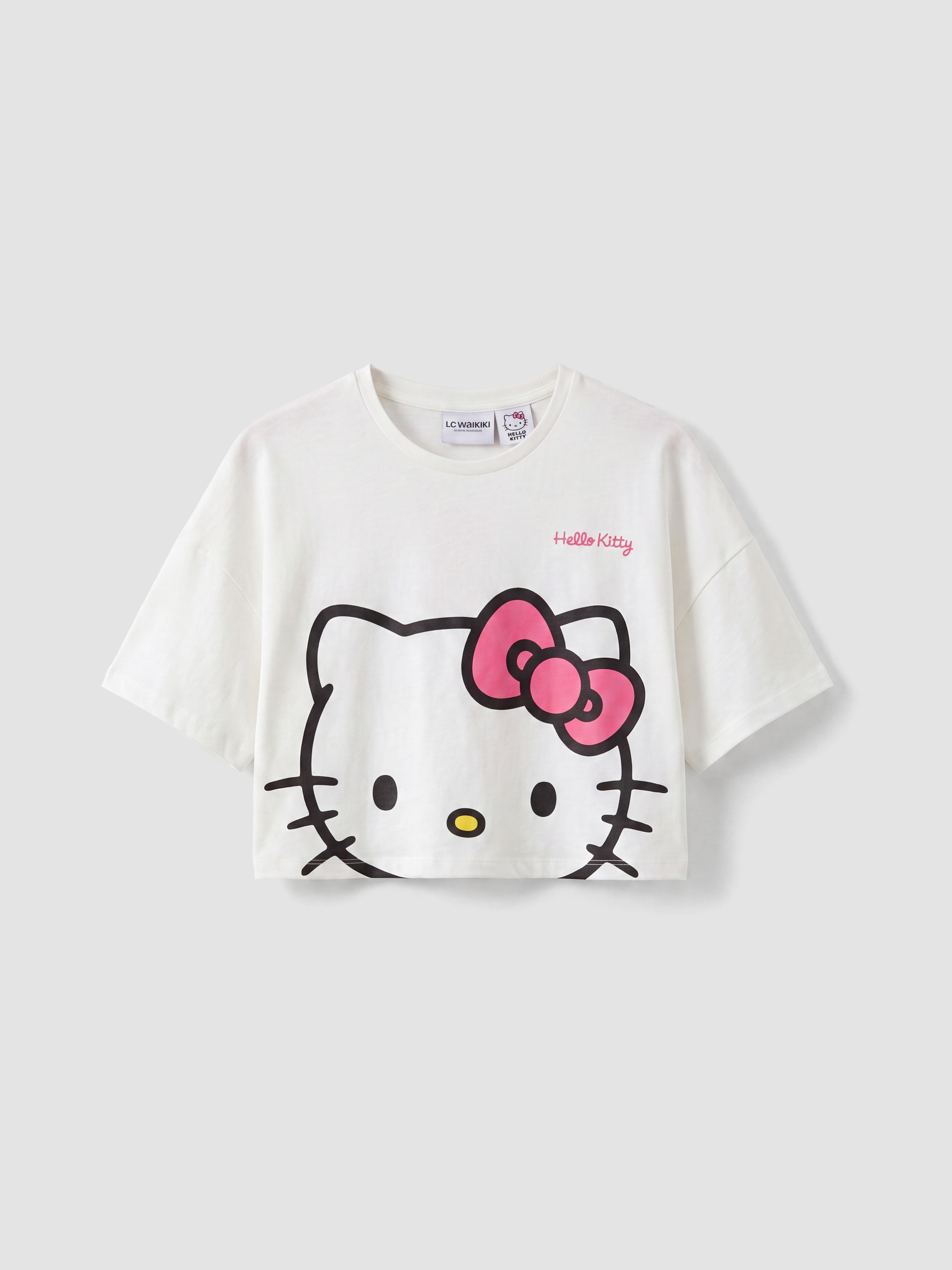 LCW Young Keseli Hello Kitty Baskılı Kadın Şortlu Pijama Takımı görsel 6