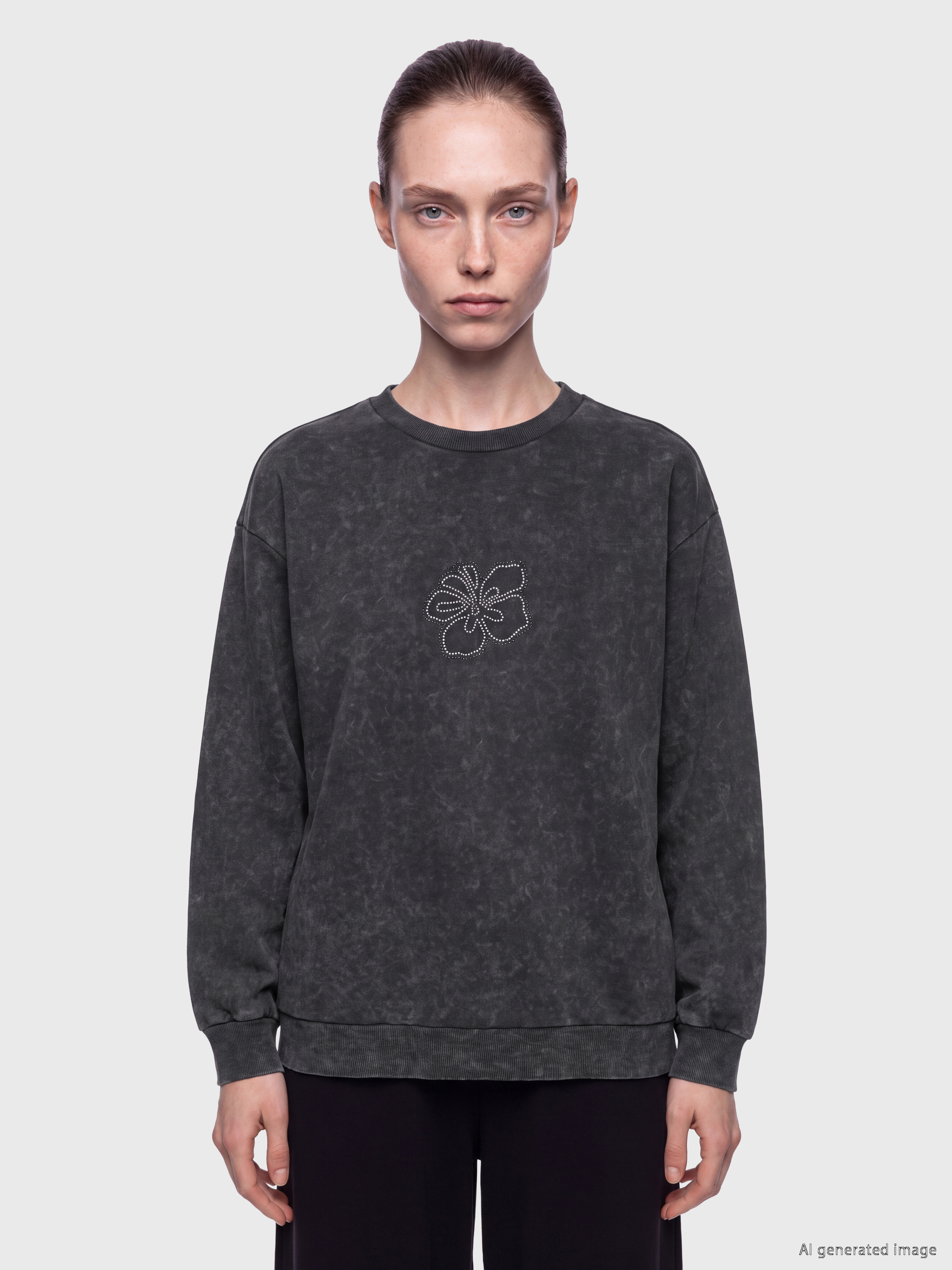 LCW Comfort Bisiklet Yaka Taşlı Kadın Sweatshirt