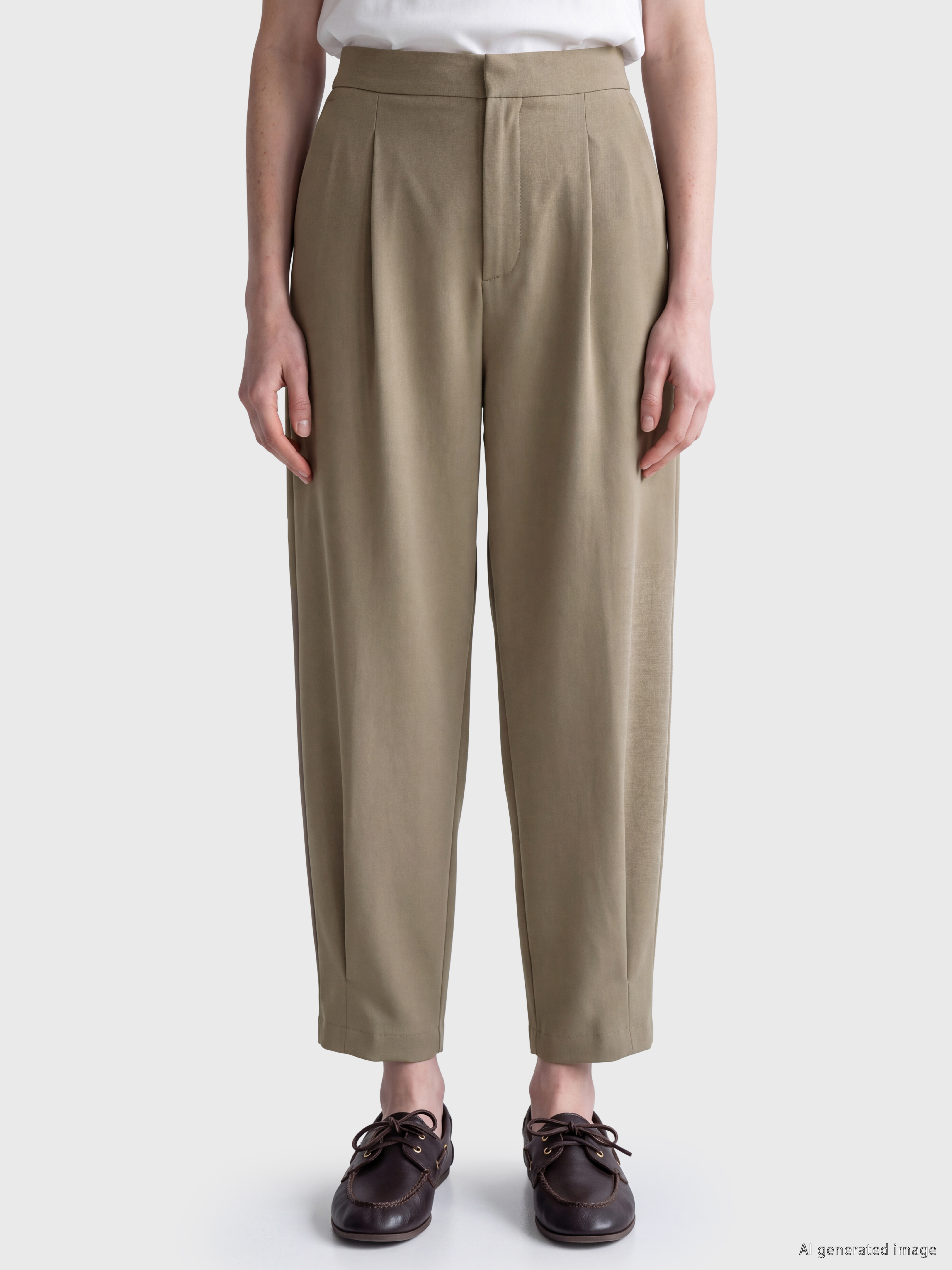 LCW Comfort Regular Fit Kadın Pileli Kumaş Pantolon görsel 2