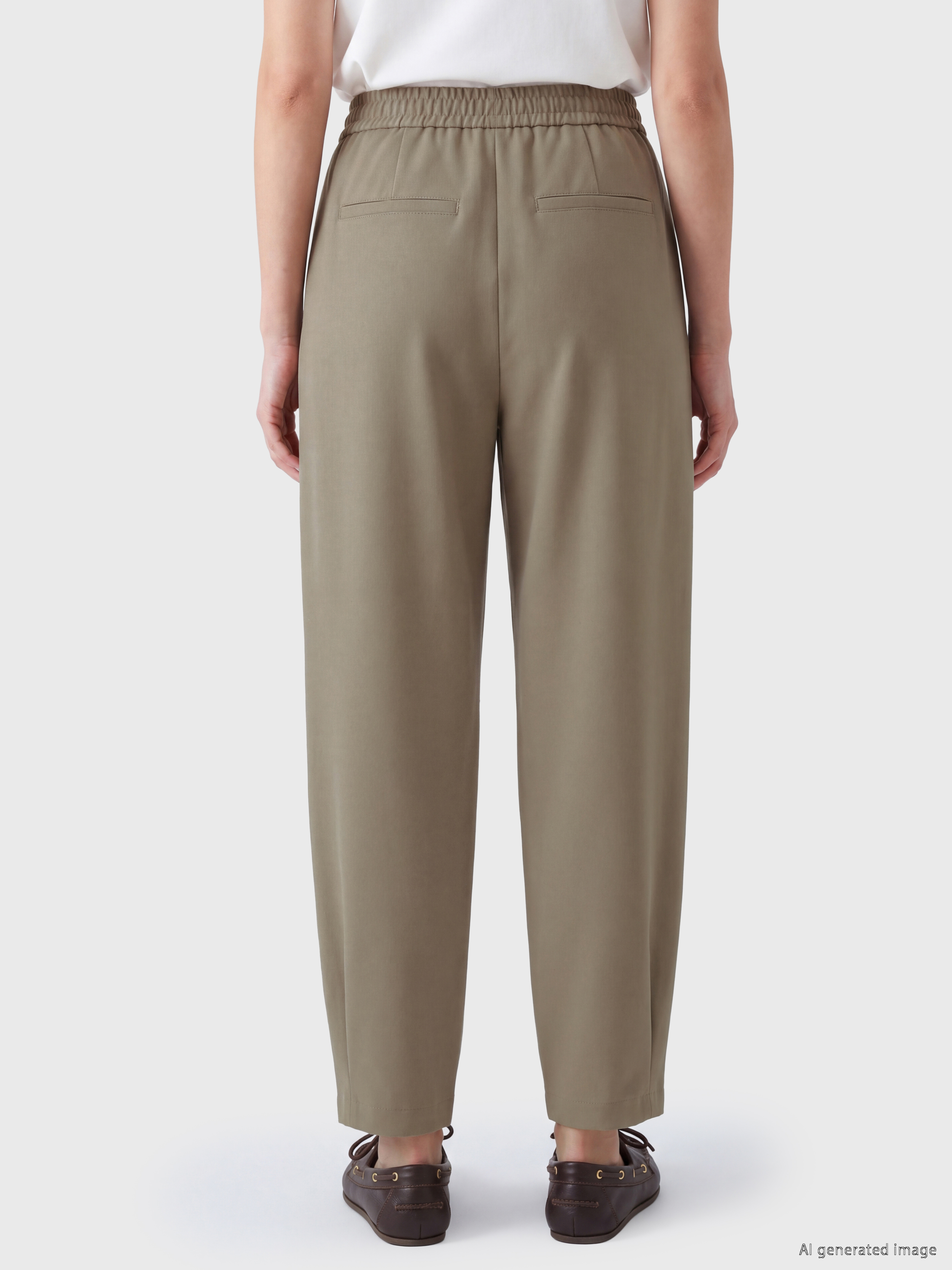 LCW Comfort Regular Fit Kadın Pileli Kumaş Pantolon görsel 4