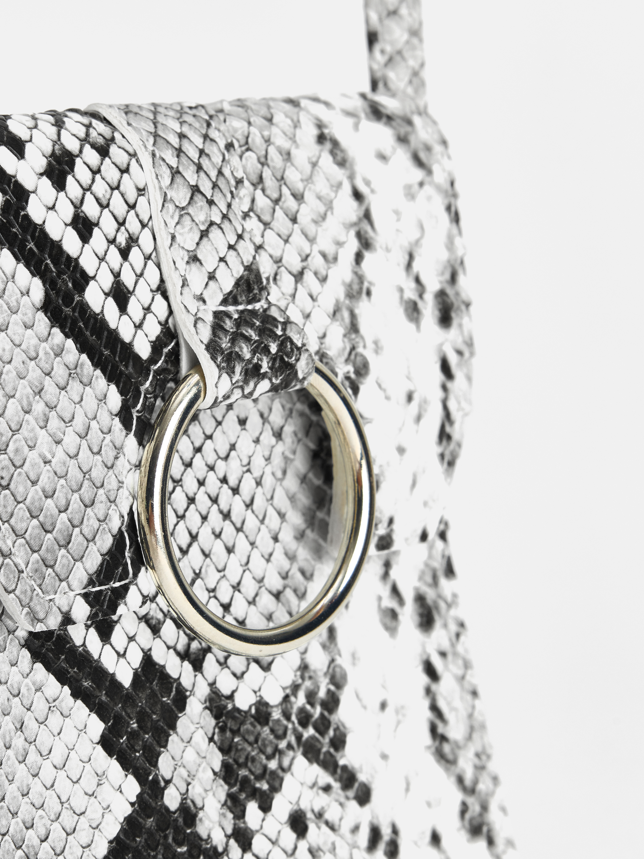 LCW ACCESSORIES Zebra Desenli Kadın Omuz Çantası görsel 3