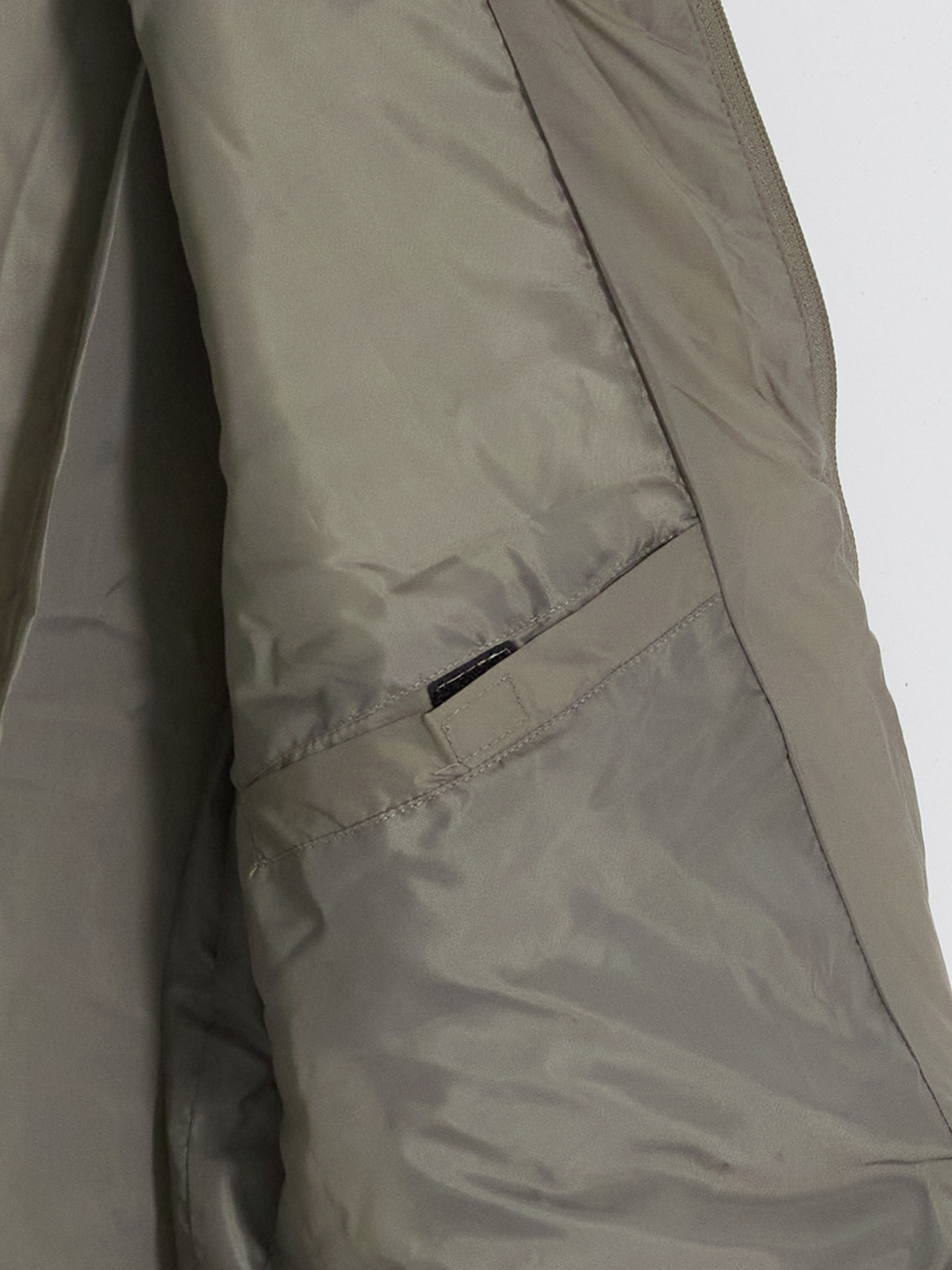 LCWAIKIKI Classic Regular Fit Kapüşonlu Erkek Şişme Mont görsel 5