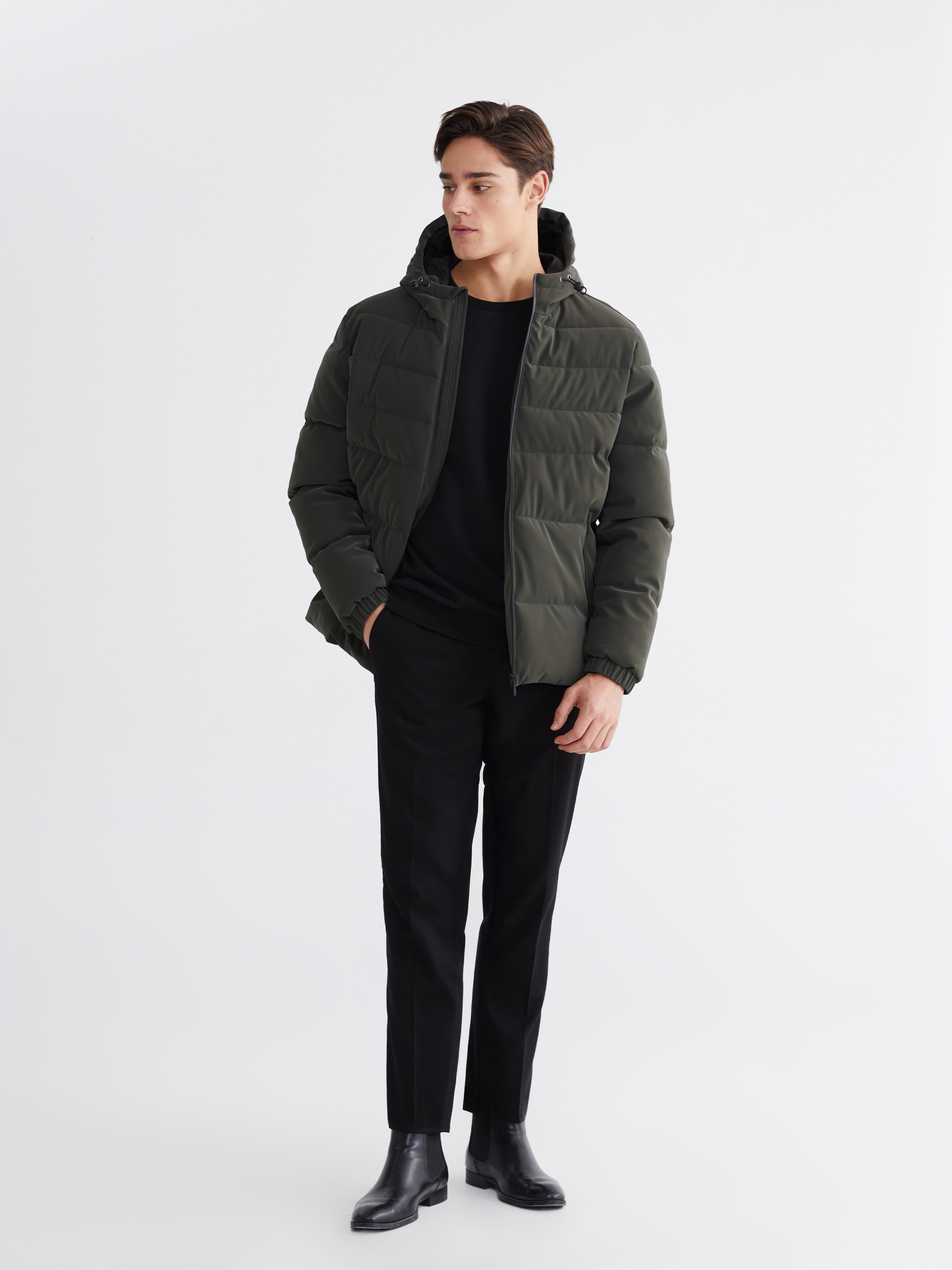 LCWAIKIKI Classic Regular Fit Kapüşonlu Erkek Şişme Mont görsel 2