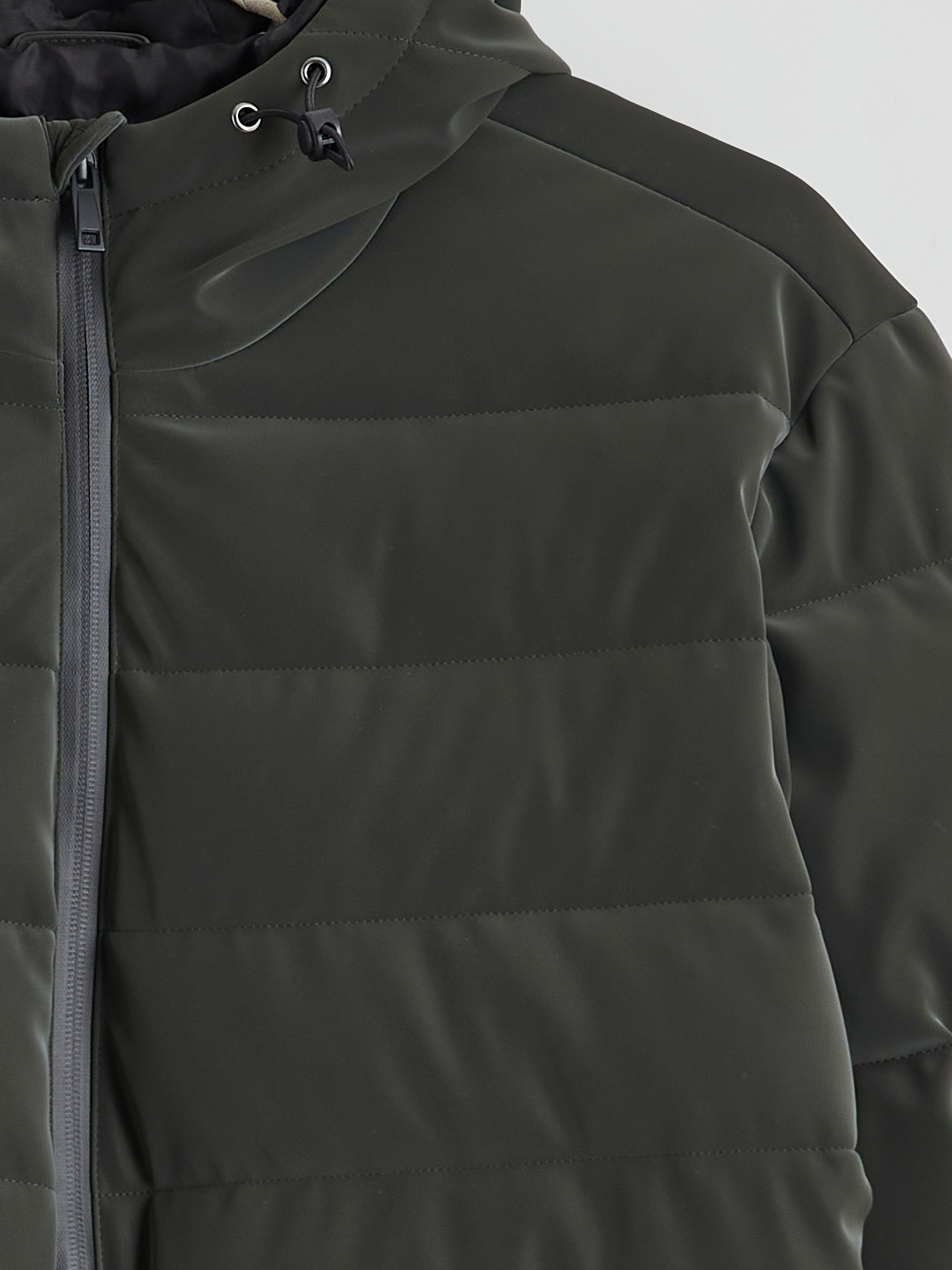 LCWAIKIKI Classic Regular Fit Kapüşonlu Erkek Şişme Mont görsel 7