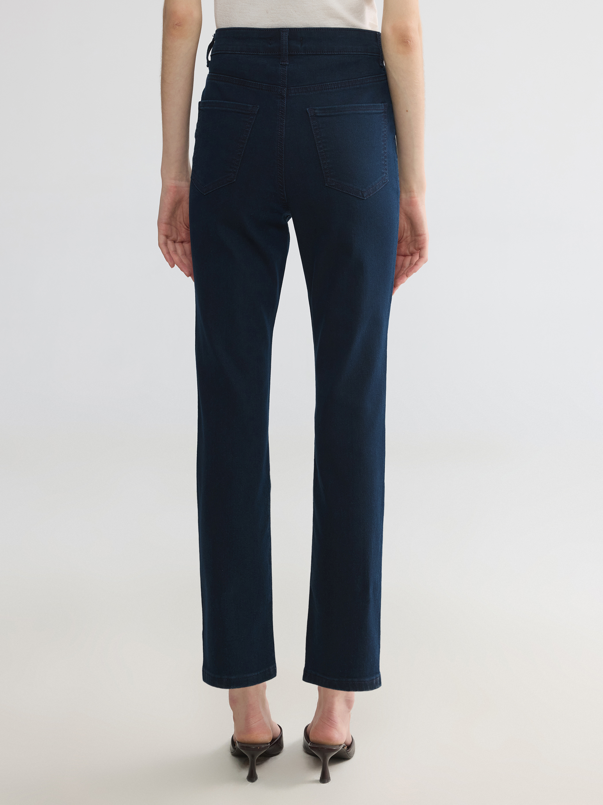 LCWAIKIKI Classic Yüksek Bel Slim Mom Kadın Jean Pantolon görsel 4