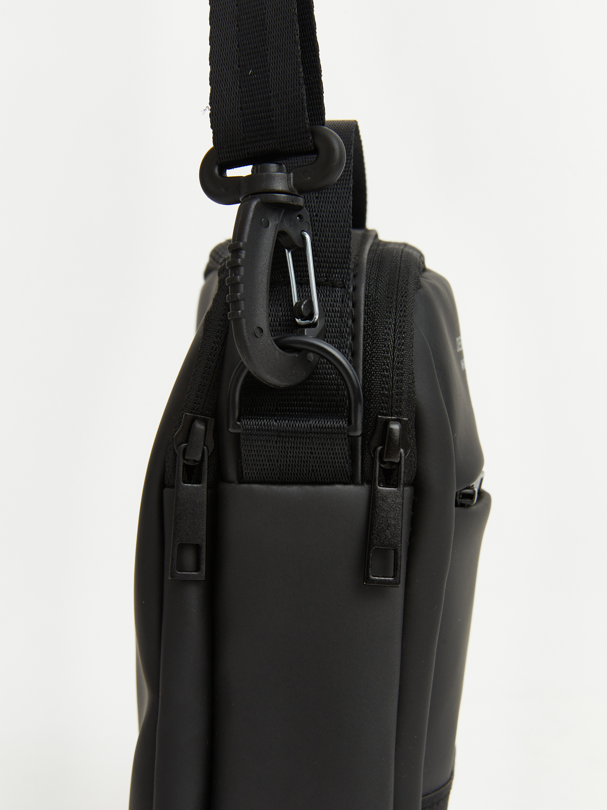 LCW ACCESSORIES Deri Görünümlü Erkek Omuz Çantası görsel 4