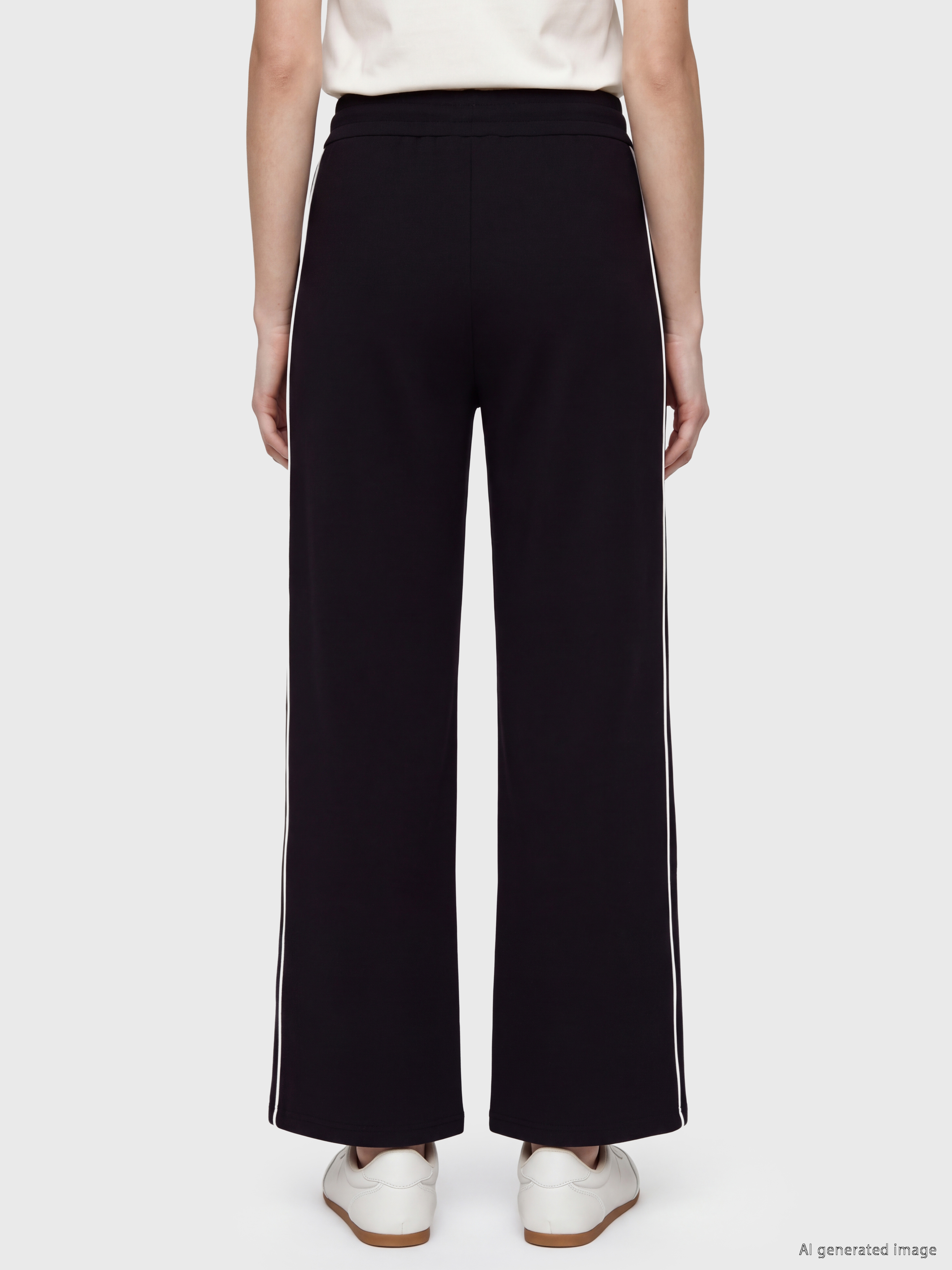 LCW Modest Şerit Detaylı Soft Touch Kadın Eşofman Altı görsel 4