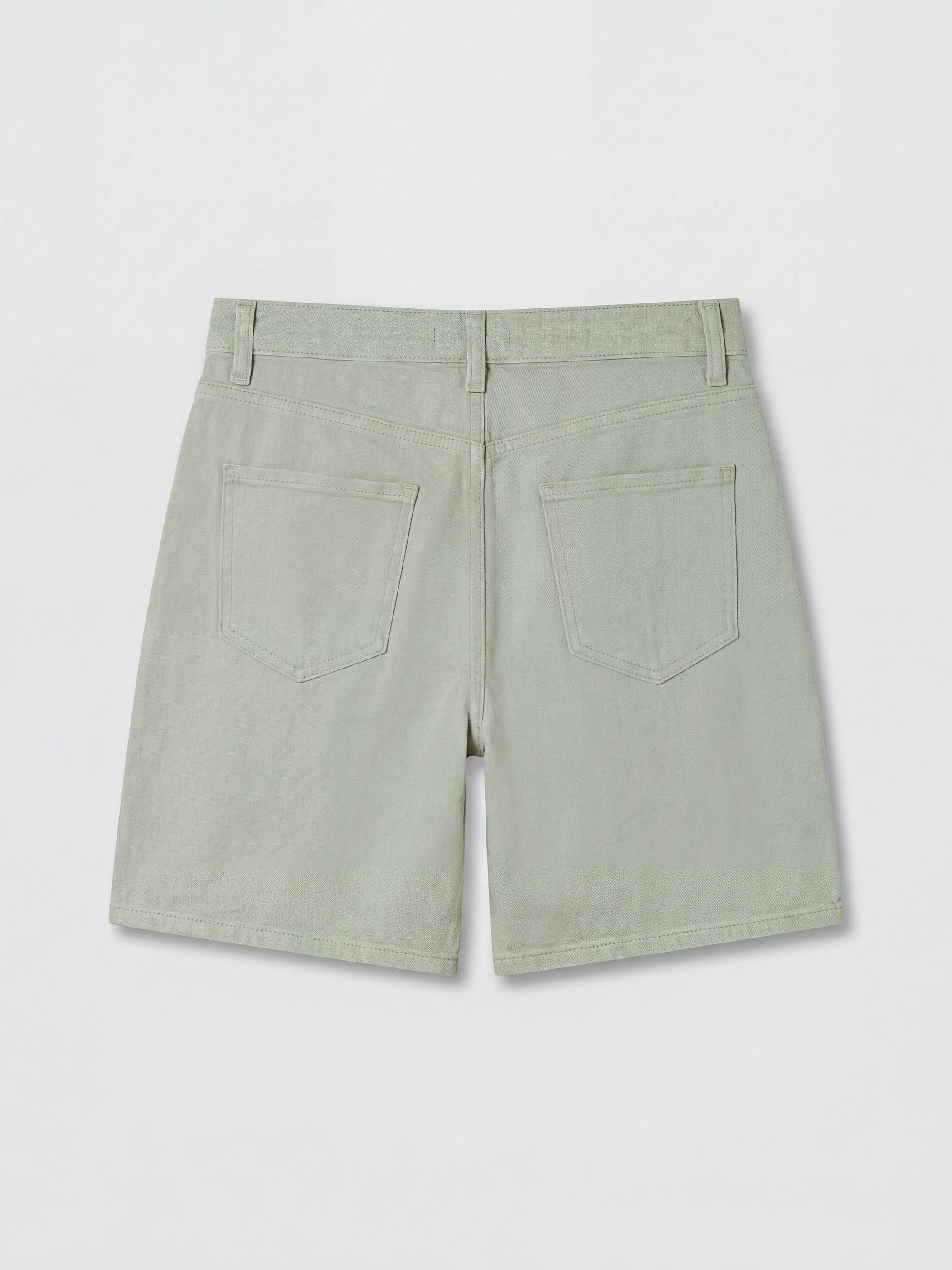 LCWAIKIKI Classic Yüksek Bel Bermuda Fit Kadın Jean Şort görsel 6