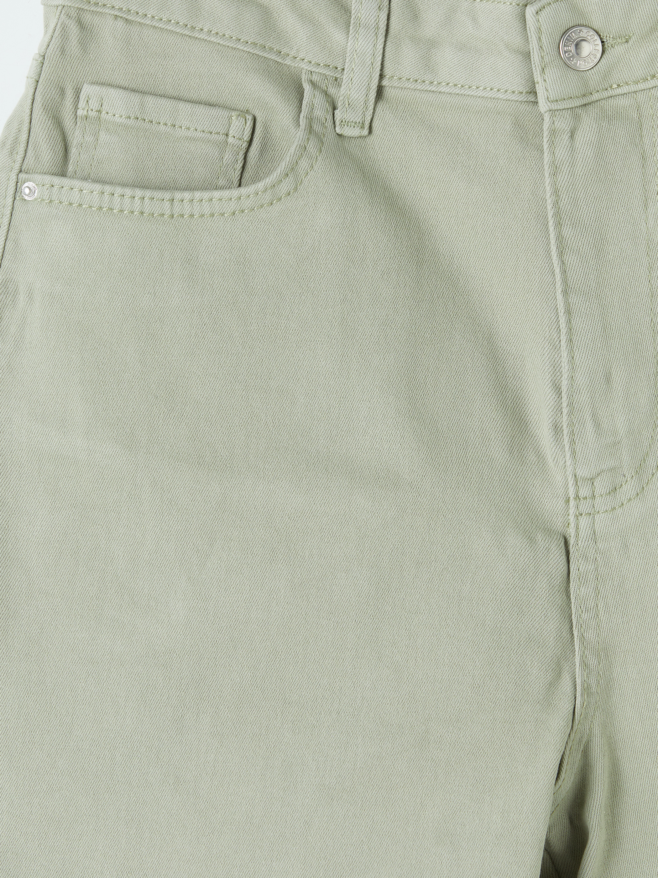 LCWAIKIKI Classic Yüksek Bel Bermuda Fit Kadın Jean Şort görsel 7